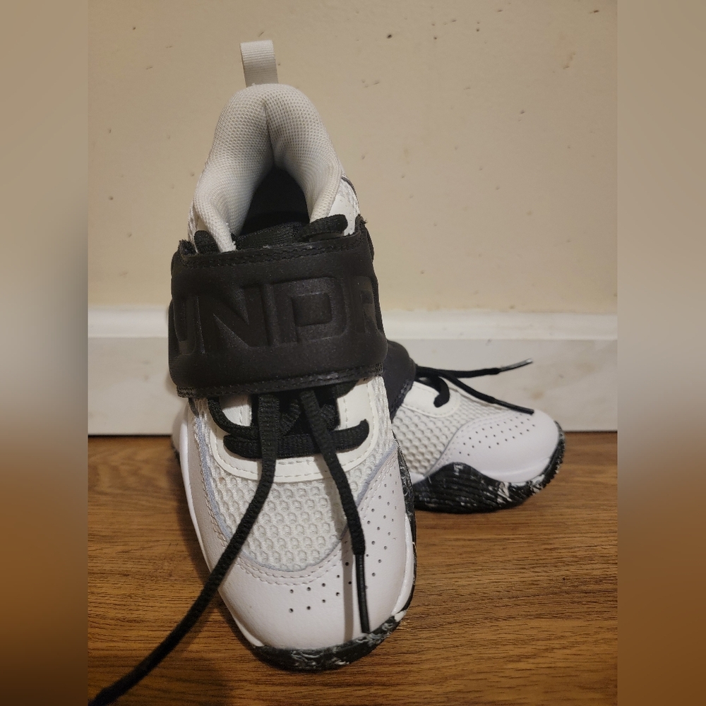 Brand New Under Armour Kids' Black and White High-Top Sneakers Size 12